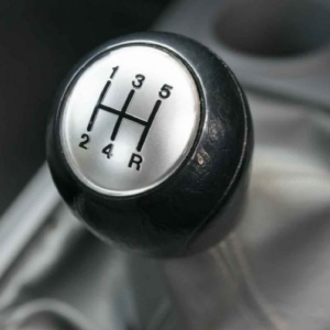 1 Hour Manual Driving Lesson